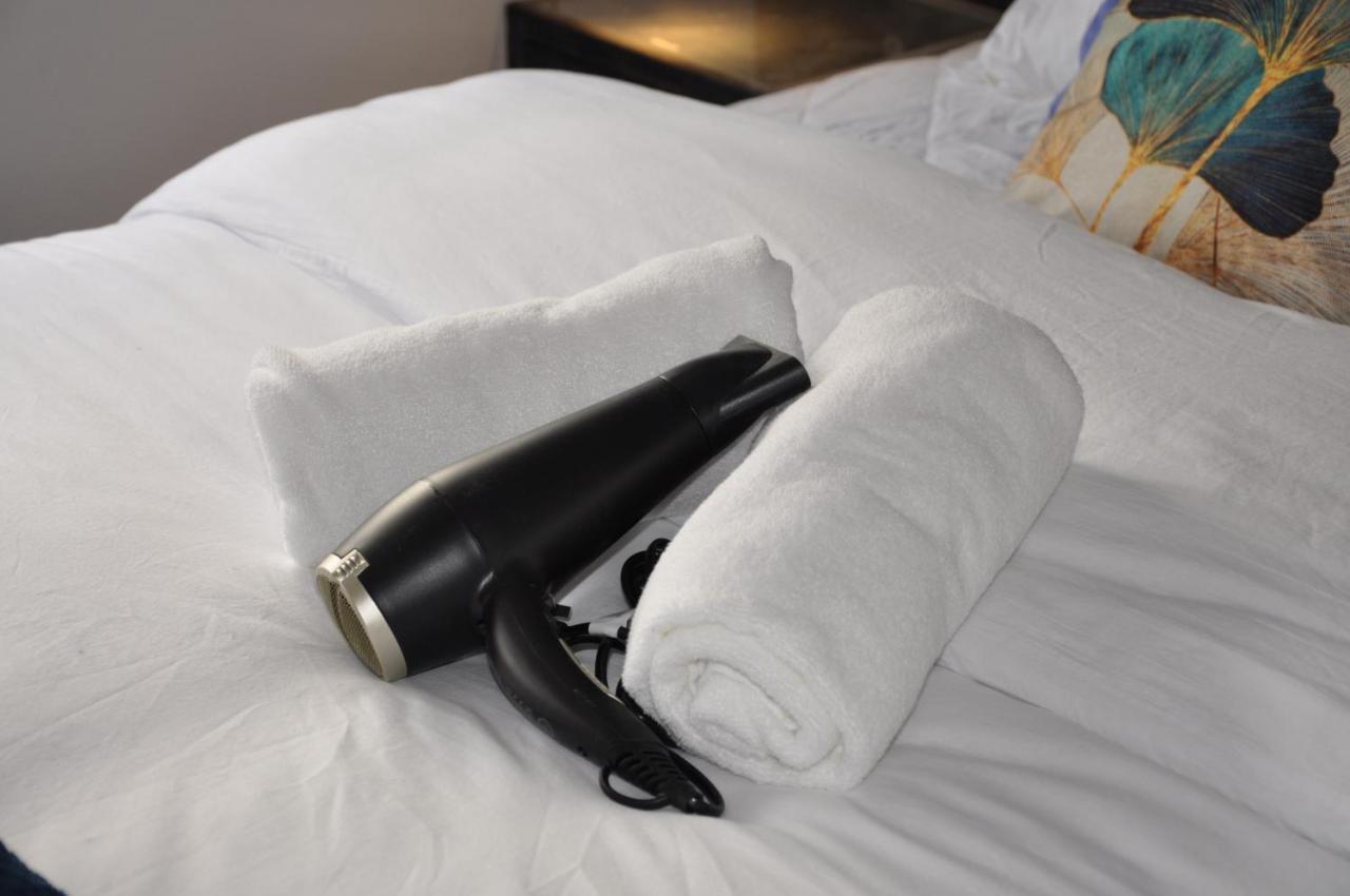 Luxury Studio- Mk Central- 5 Mins Drive To Train Station-Direct Trains To London, Birmingham Milton Keynes Exterior foto